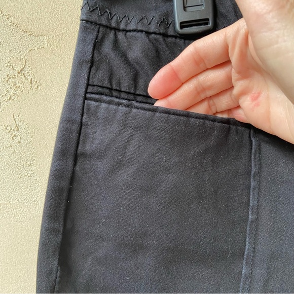 CATO Black Flat Front Pleated Dress Capris Size 8 - Picture 12 of 16